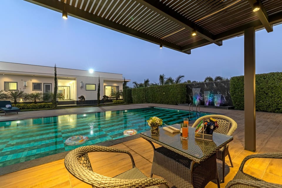 Levante farms by ELIVAAS Villa in Delhi