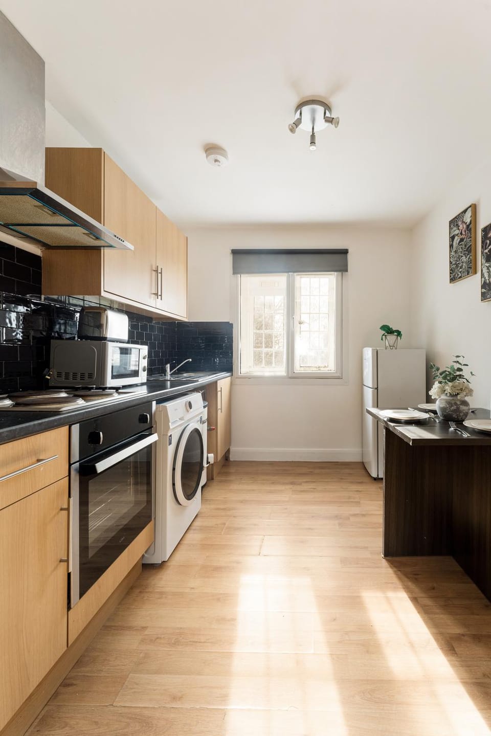 Kitchen or kitchenette, Dining area, toaster