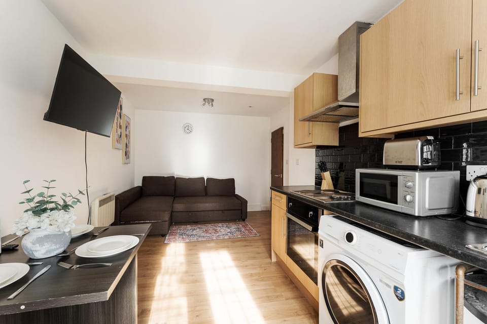 Kitchen or kitchenette, Living room, Dining area, stove, toaster