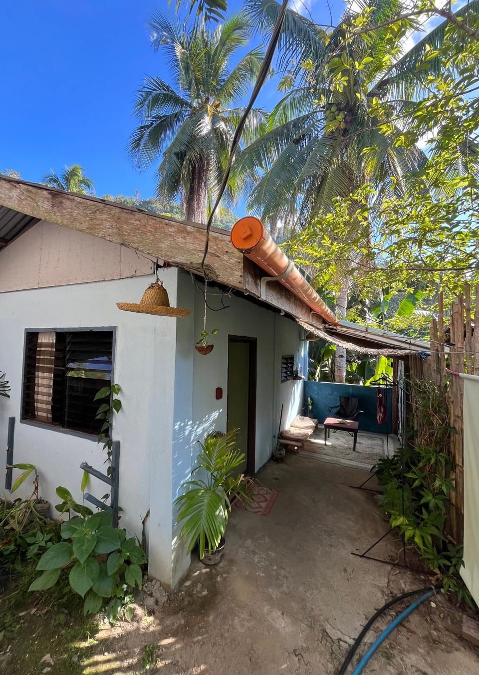 The Artist House Apartment in Siargao Island