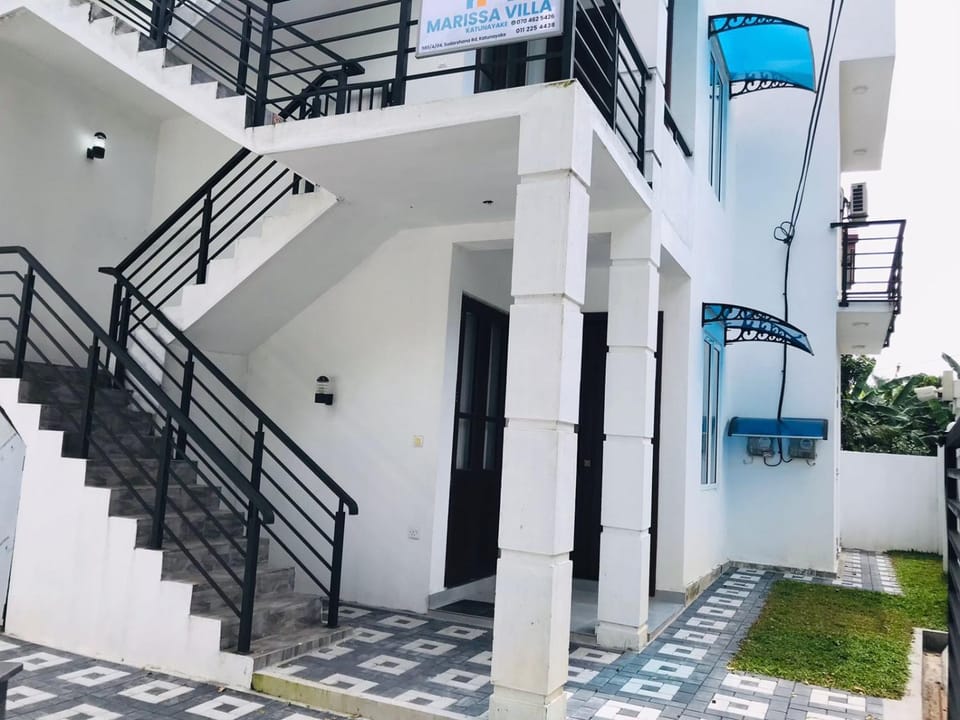 Property building, View (from property/room), Balcony/Terrace
