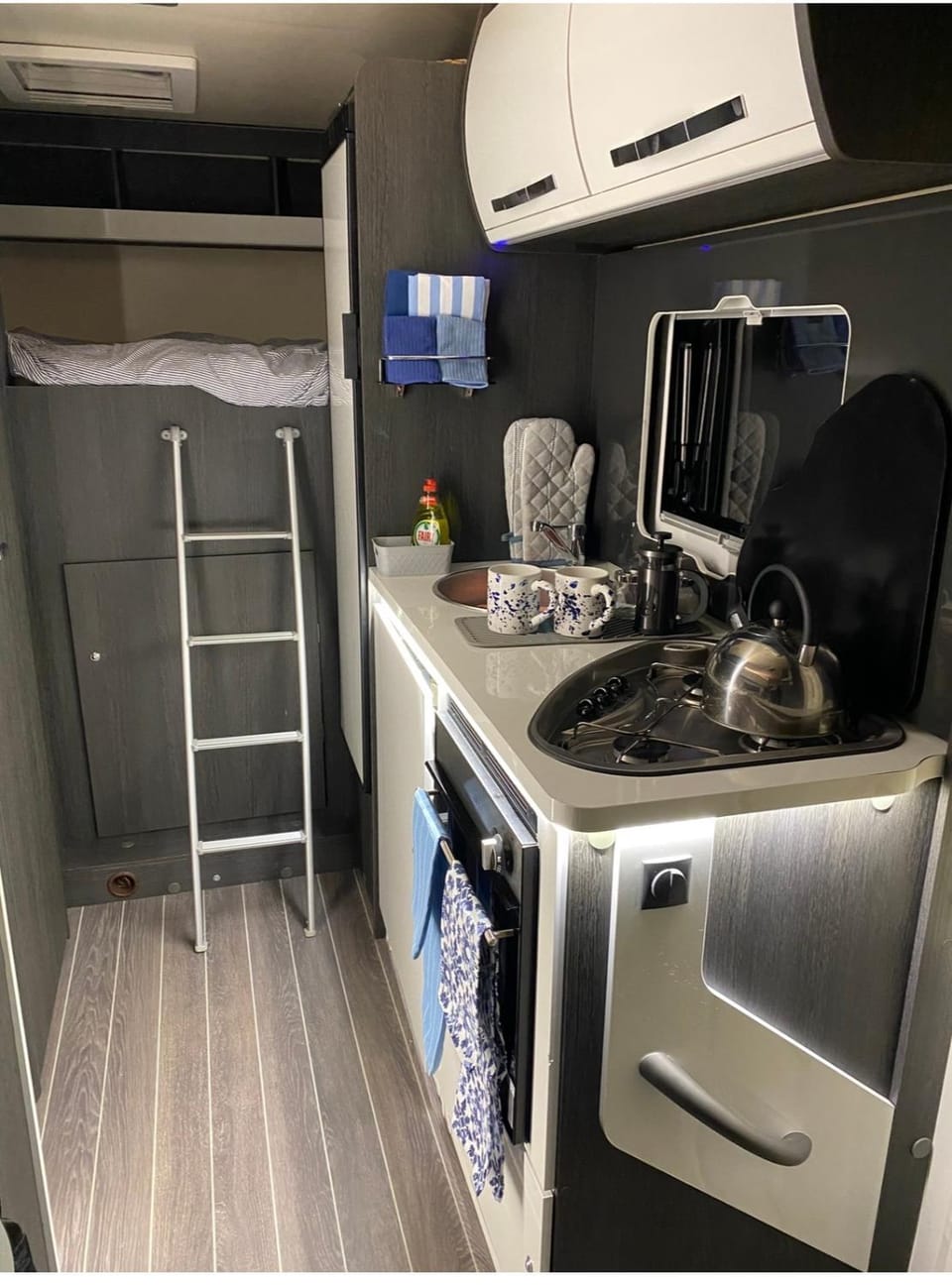 Raffy The Motorhome Campground/ 
RV Resort in England