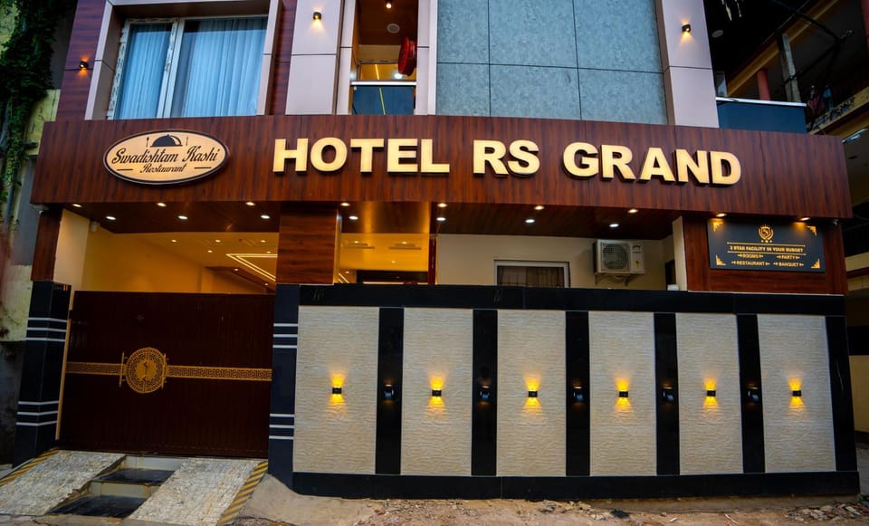 Hotel RS Grand Swadishtam Kashi Hotel in Varanasi