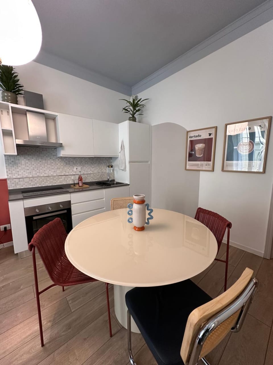Dining area, kitchen