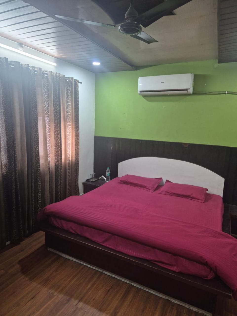 Seven Seas Guest House Hotel in Punjab, India