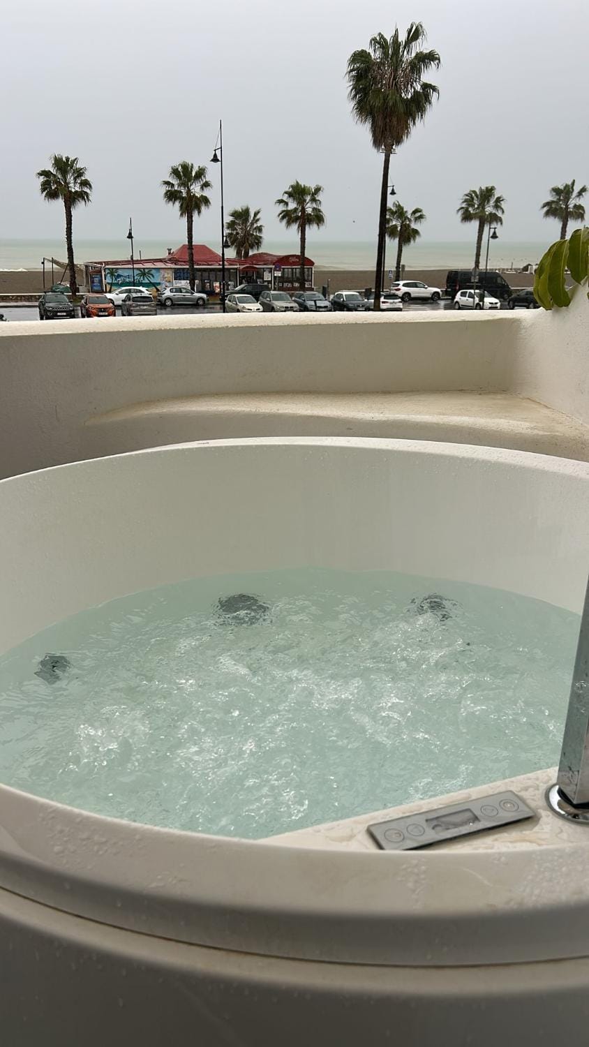 Hot Tub, Sea view
