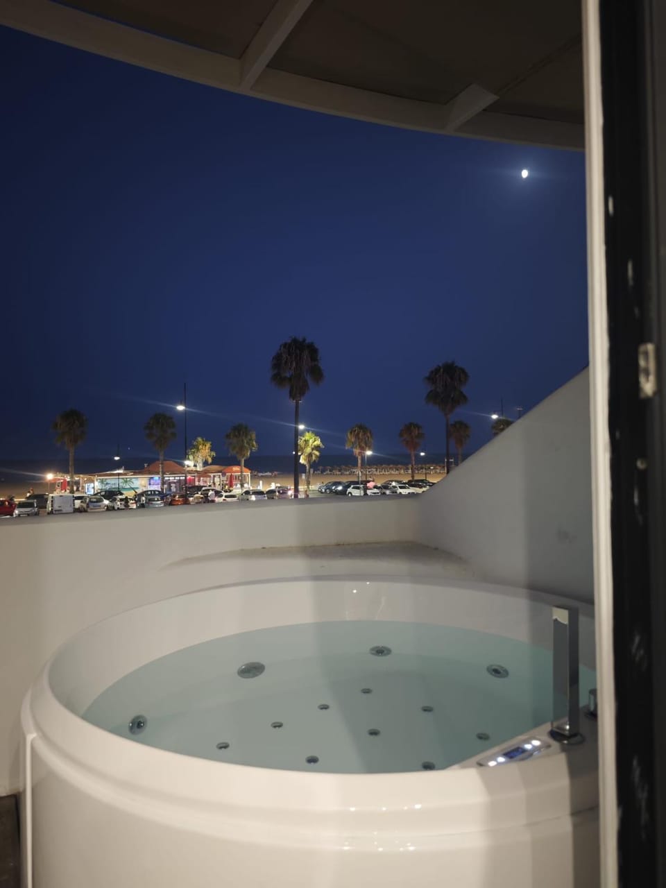 Hot Tub, Hot Tub