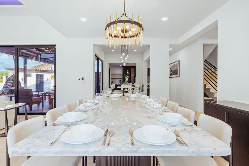 Restaurant/places to eat, Banquet/Function facilities, Seating area, Dining area