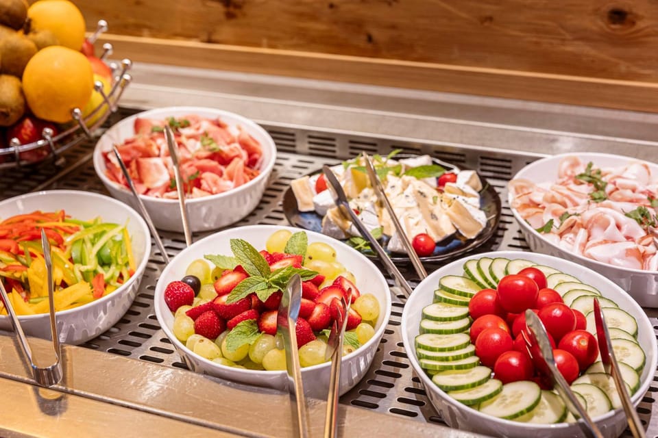 Breakfast, Buffet breakfast