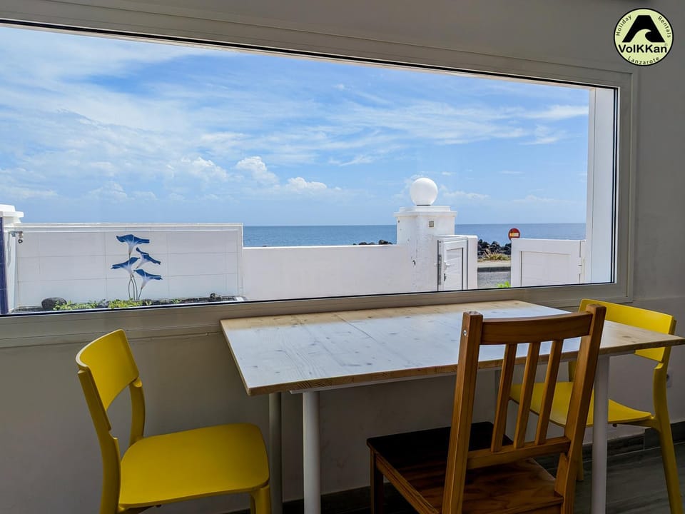 VolKKanrentals Casa Lila Seafront House Apartment in Isla de Lanzarote
