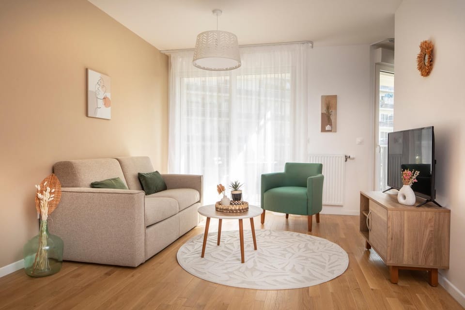 TV and multimedia, Living room, Seating area