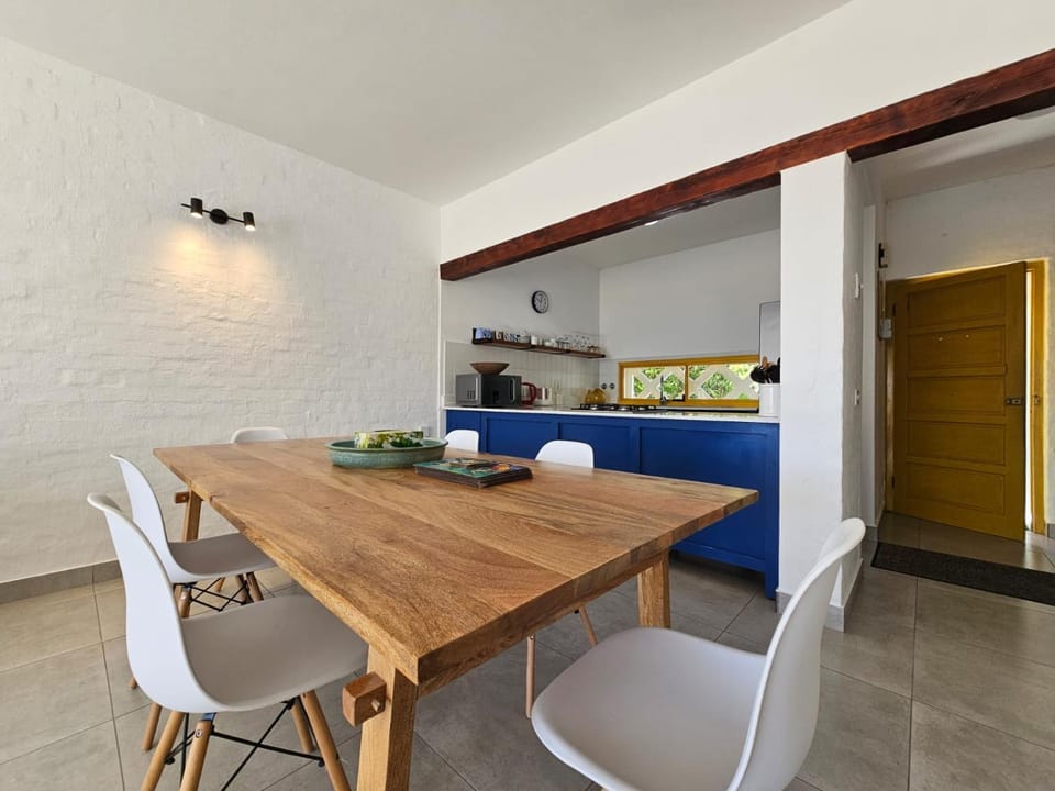 Dining area, kitchen