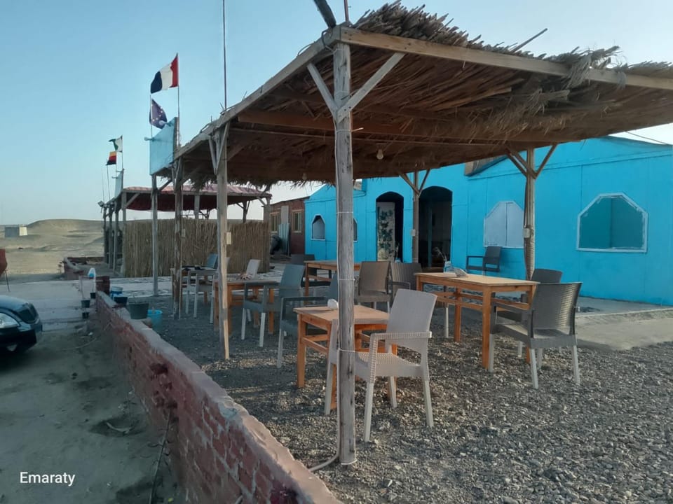 Property building, Restaurant/places to eat, Breakfast