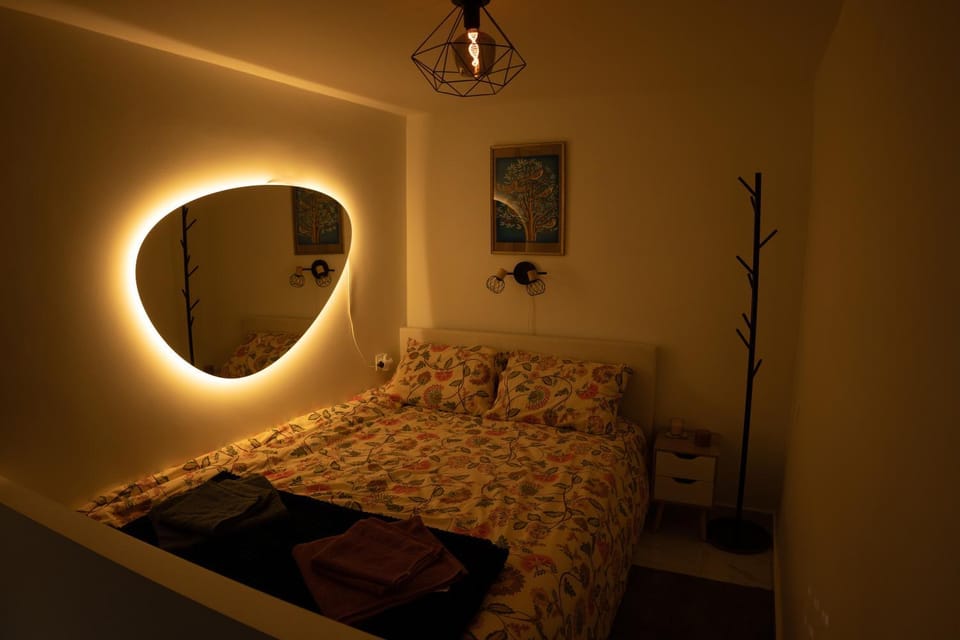 Central bright loft with balcony near old town Apartment in Thessaloniki
