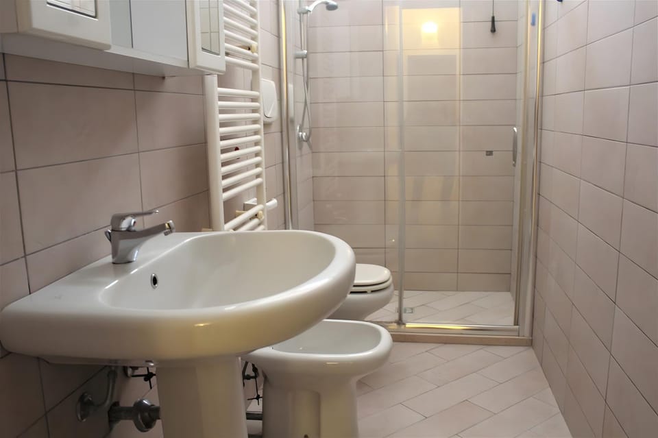 Bathroom, Living room