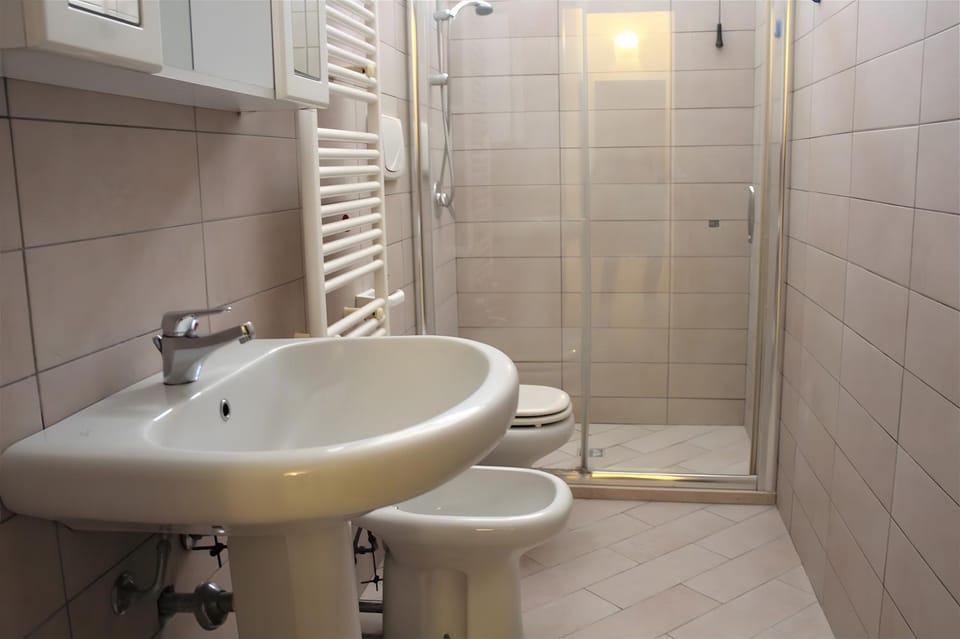 Bathroom, Living room