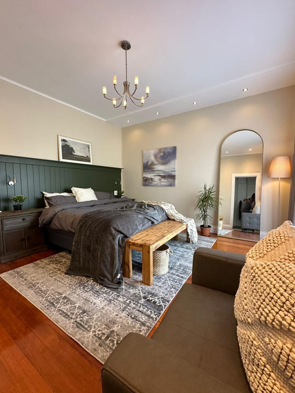 Modern Luxury Home with Sauna and Prime City Access Bed and Breakfast in Port Elizabeth