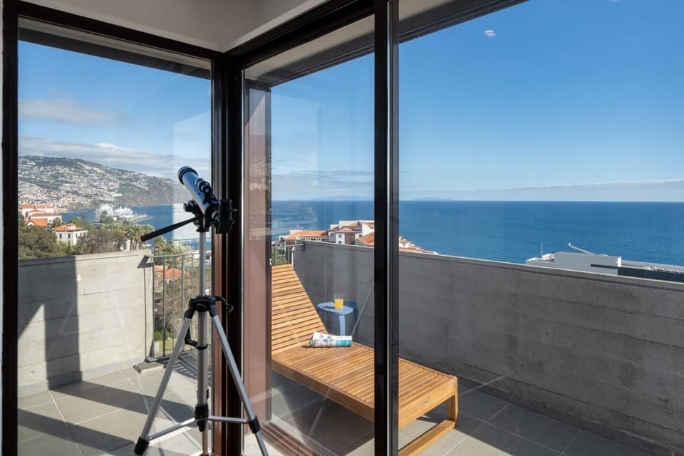Balcony/Terrace, Mountain view, Sea view