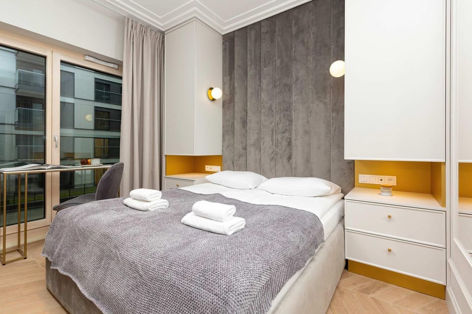Bed, Photo of the whole room, Bedroom, towels, wardrobe