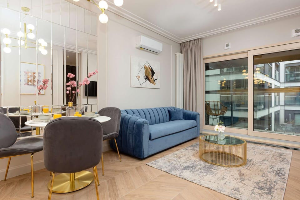 TV and multimedia, Living room, Seating area, air conditioner