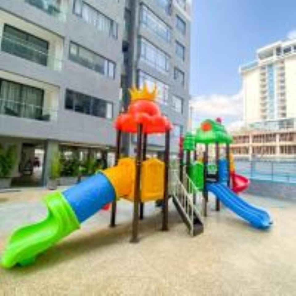 classy executive two bedroom apartment with fully equipped gym ample parking space , swimming pool children playing ground and amazing scenic views and close proximity to major shopping malls and restaurants Apartment in Nairobi