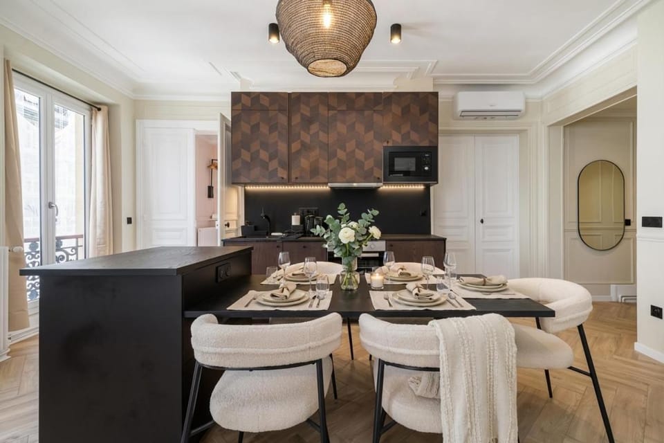 PoeticStay - Sentier - Caire Apartment in Paris