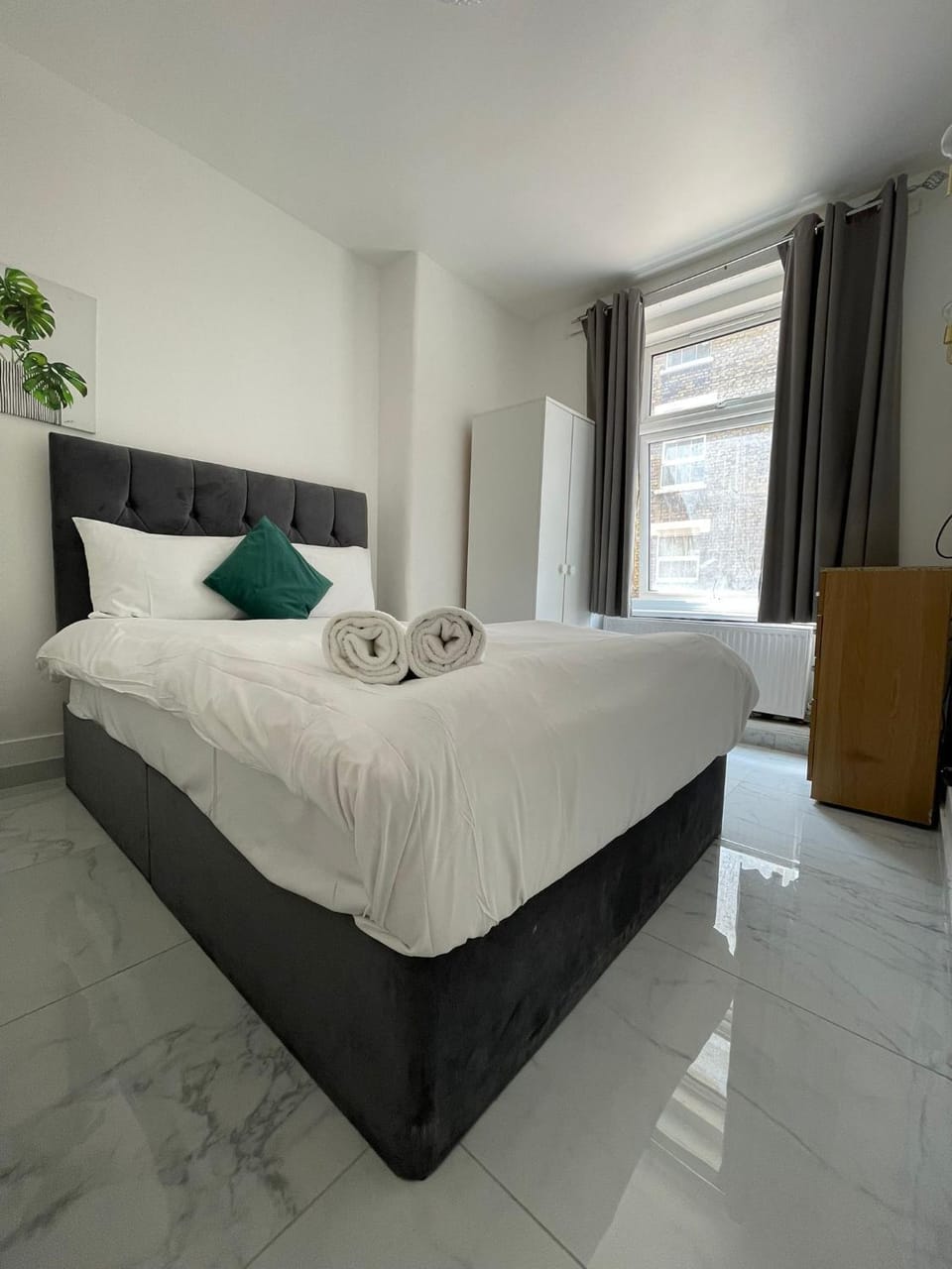 Lovely ground floor 2 bedroom NW1 Apartment in City of Westminster