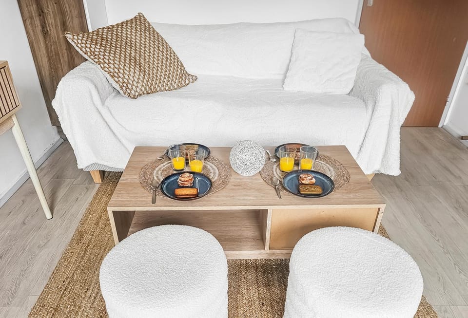 Property building, Seating area
