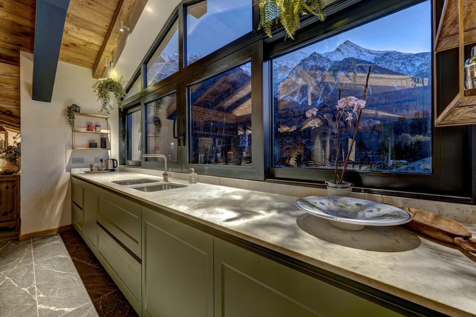 Kitchen or kitchenette, Mountain view