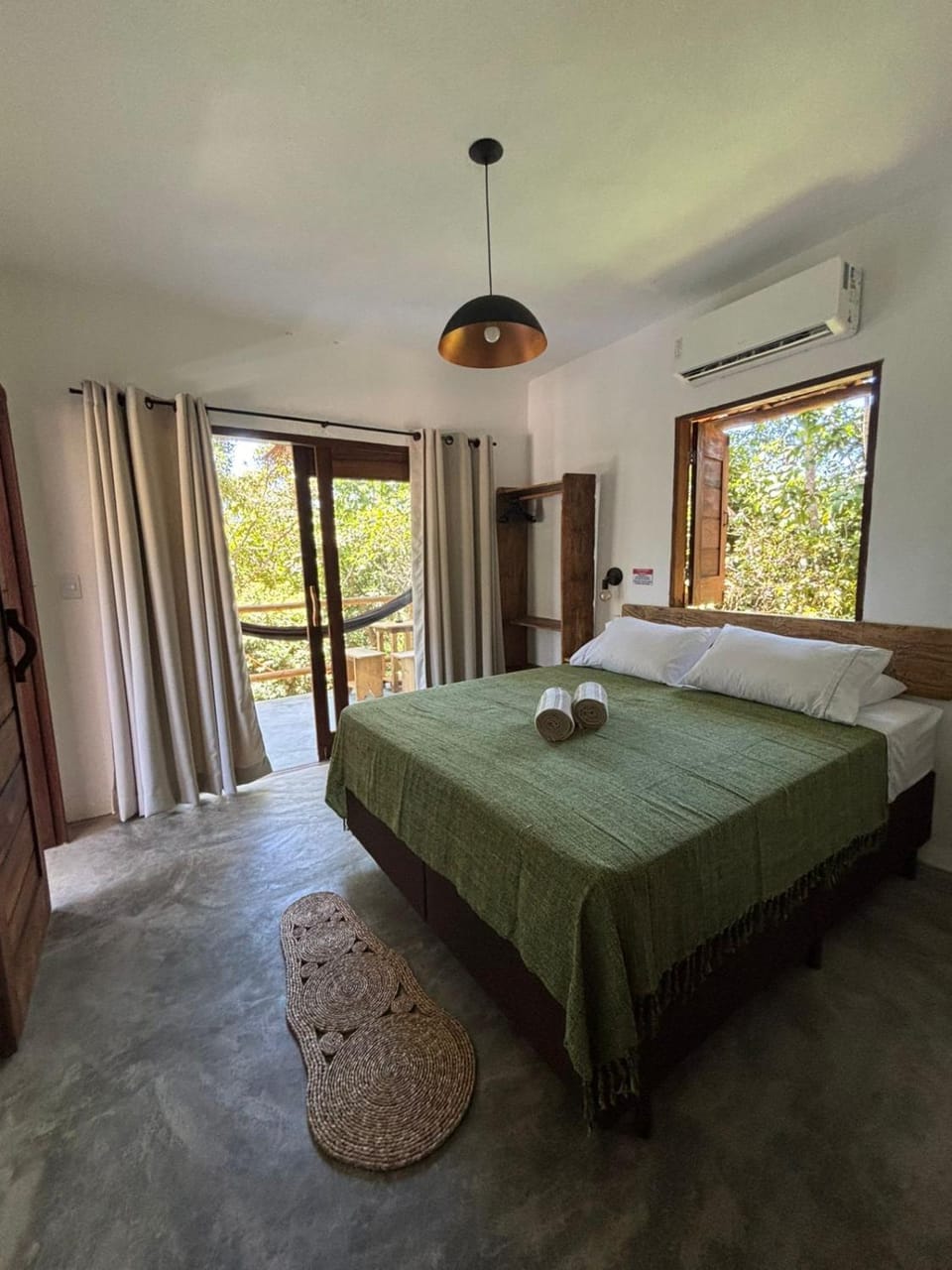 Bed, Photo of the whole room, Bedroom, towels, air conditioner