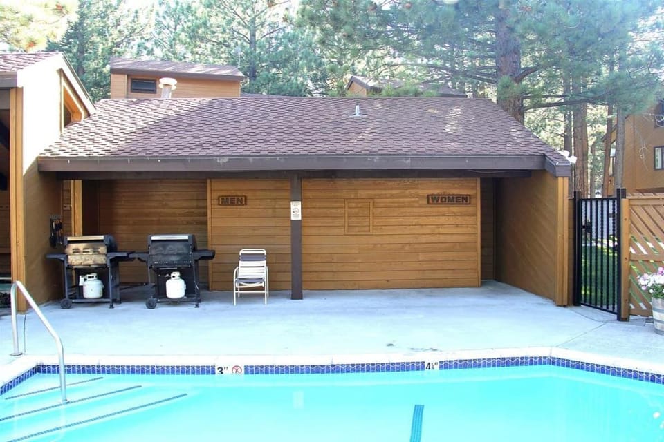Mountain Condo | Spa Pool and Ski Shuttle Access House in Mammoth Lakes