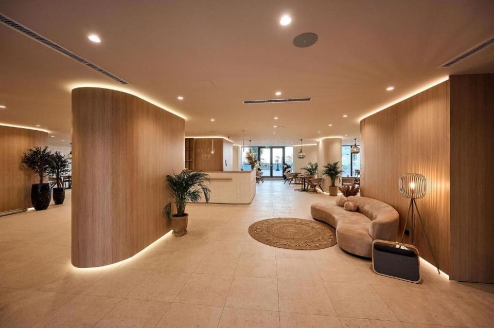 Property building, Seating area