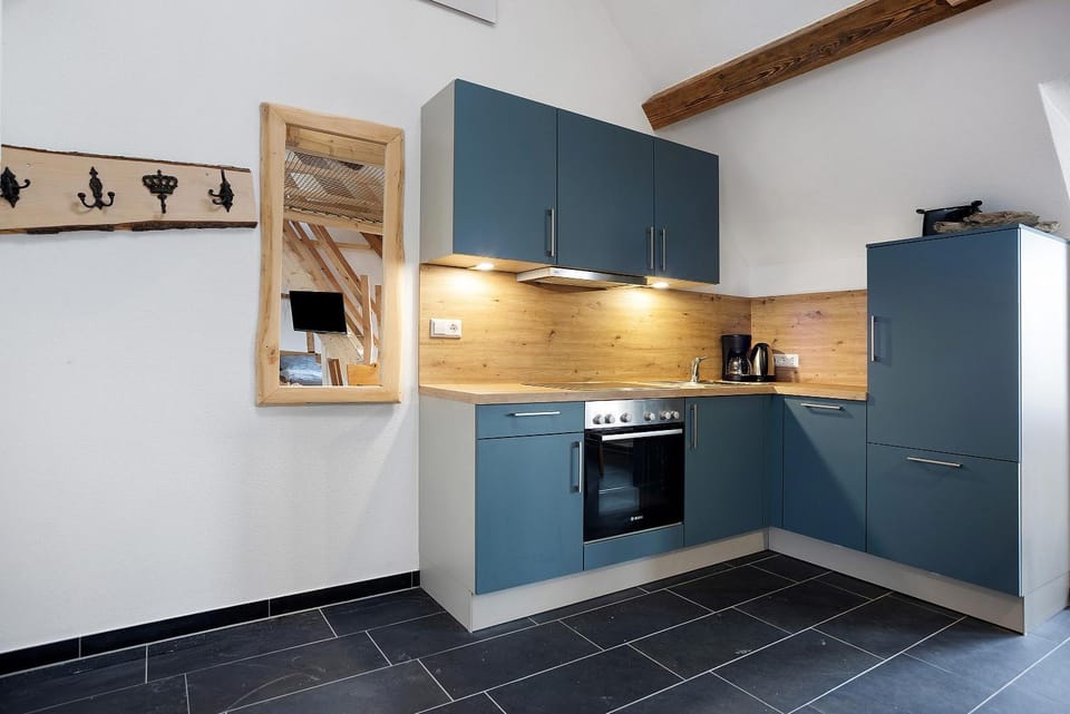 Kitchen or kitchenette, Living room