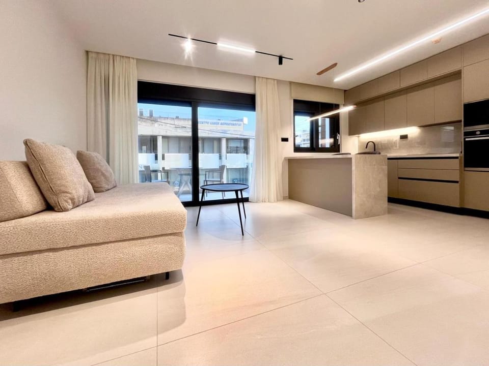 Penthouse with private pool and unlimited Sea View Apartment in South Athens