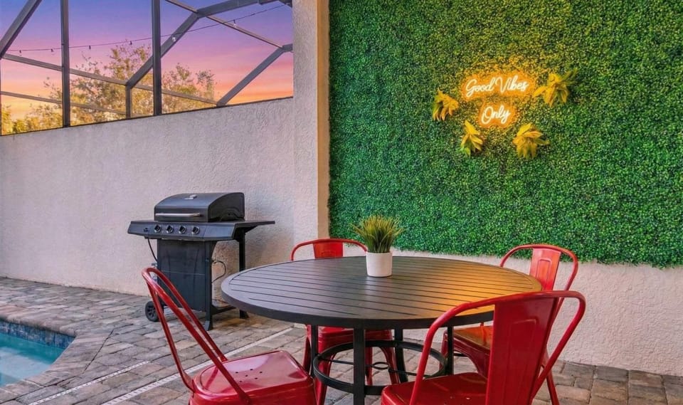 Patio, Dining area