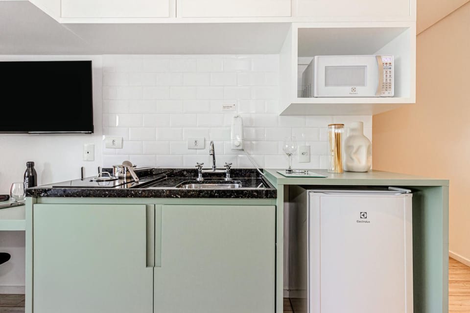Day, TV and multimedia, microwave, minibar, stove
