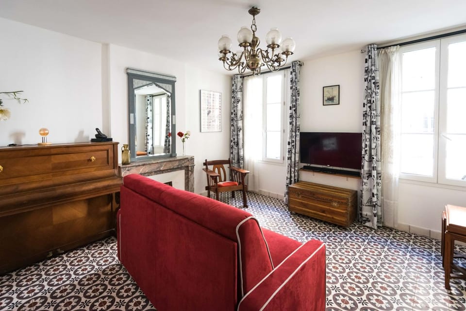 Property building, Living room