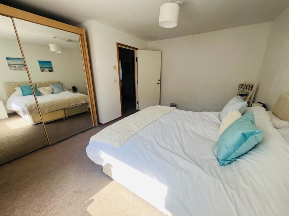 Seaforth - Stunning Beach View Free Parking House in Perranporth