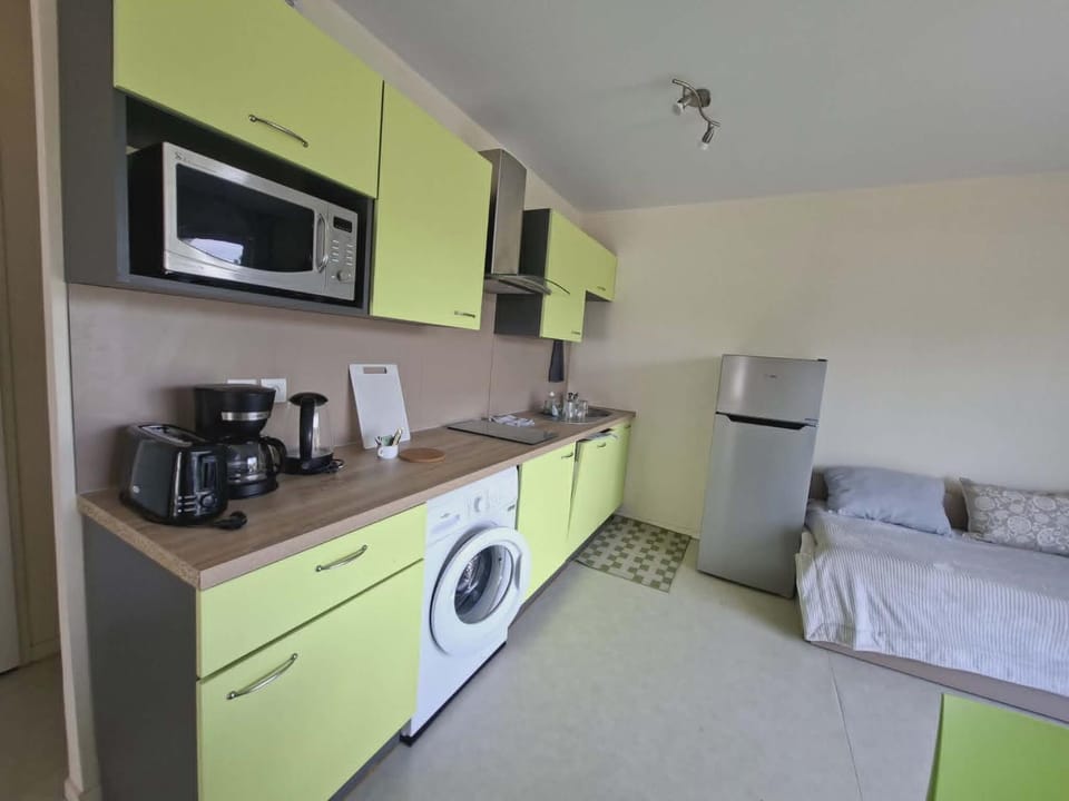 cottage poussin 12 picine lave linge Apartment in Centre-Val de Loire