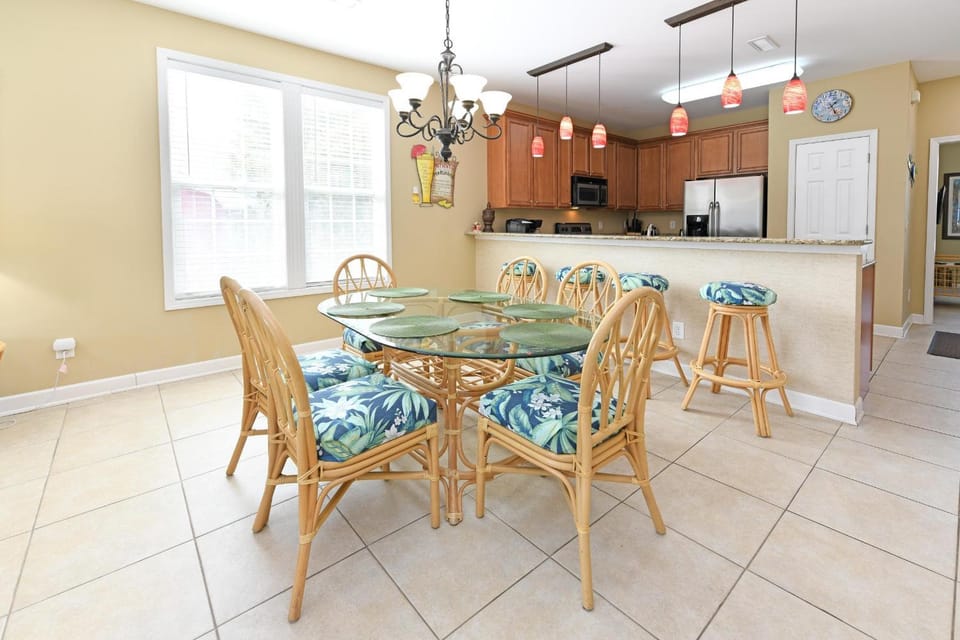 Changes In Latitude House in Surfside Beach