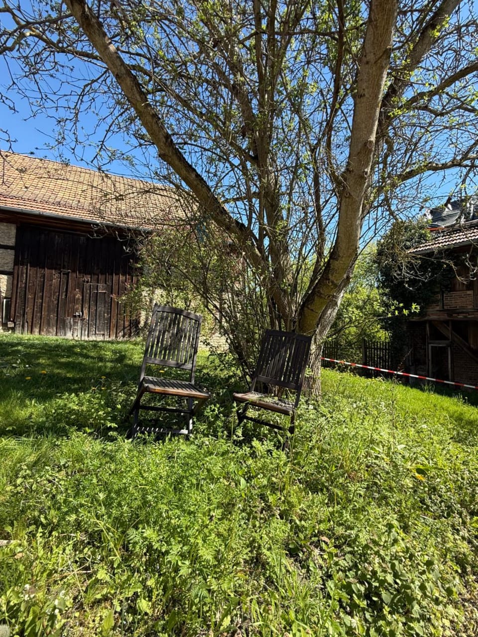 Ferienhaus für Familientreffen mit großem Garten, 4 Schlafzimmer, 2 Bäder, Parkplätze House in Erfurt