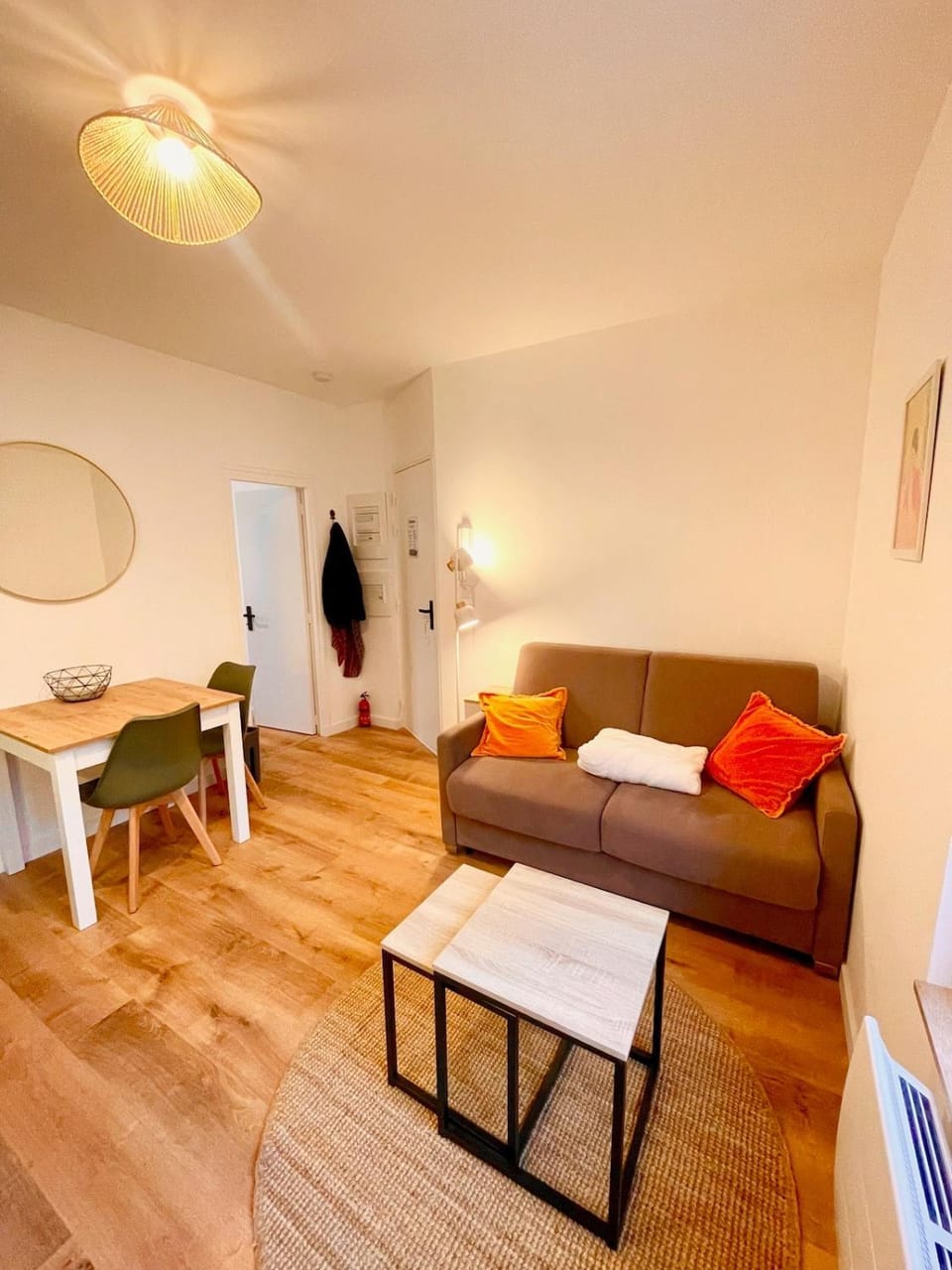 Living room, Dining area