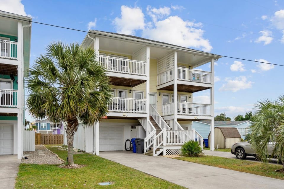 Paradise Palms House in Carolina Beach