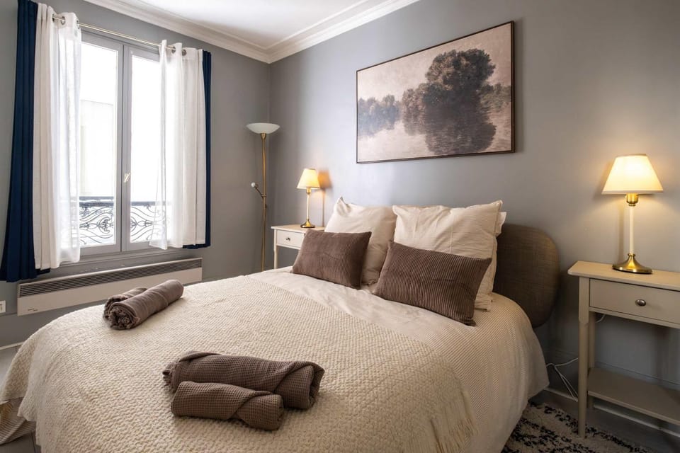 Village Vibes in Paris Martyrs Apartment in Paris