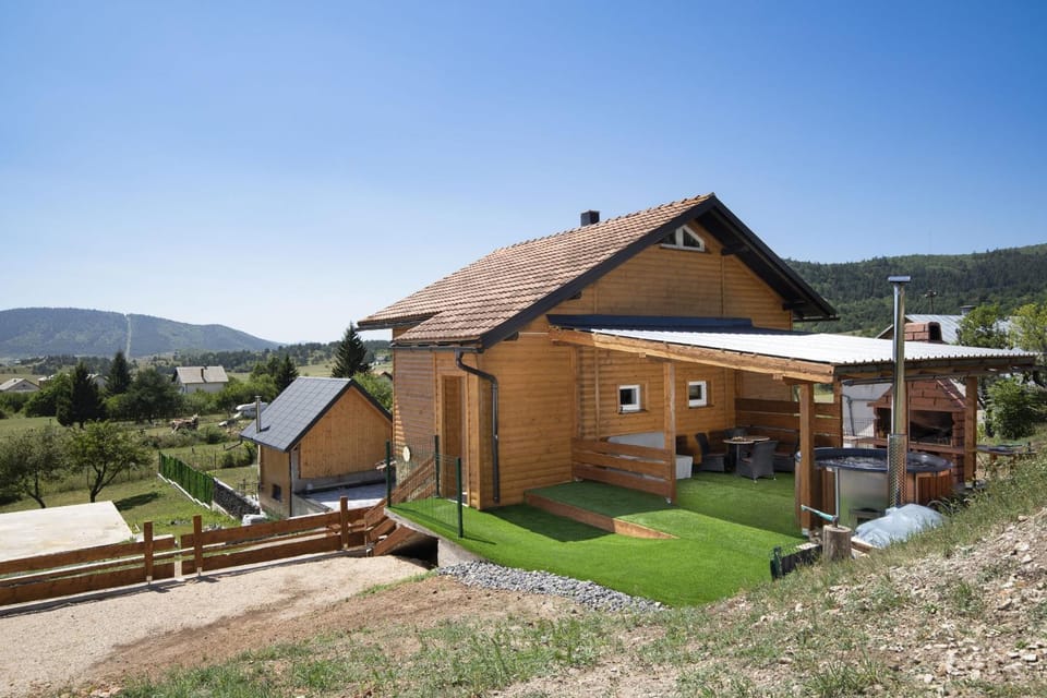 Property building, Natural landscape, Mountain view