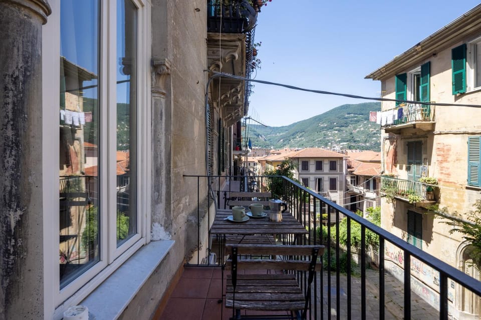 Property building, Balcony/Terrace