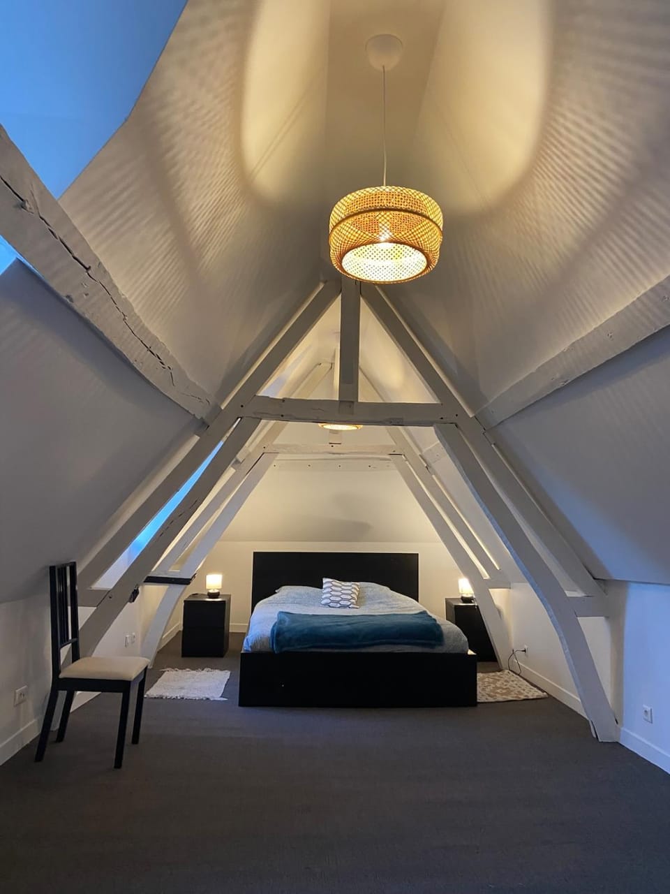 Bed, Bedroom, heating, internet, storage, washing machine