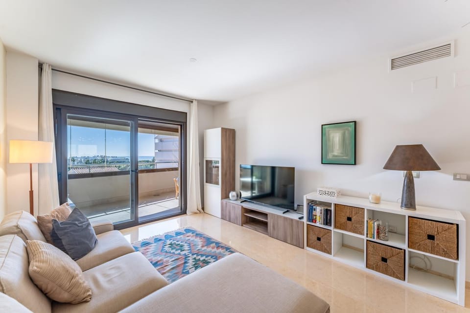 TV and multimedia, Living room, Seating area, Dining area, Sea view, air conditioner
