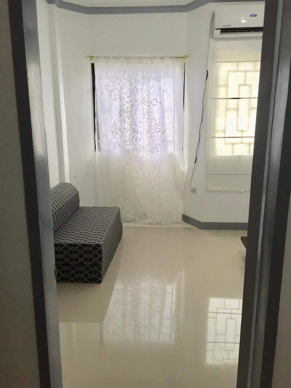 A Unique and Cozy WholeHouse in Babak Samal Island House in Island Garden City of Samal