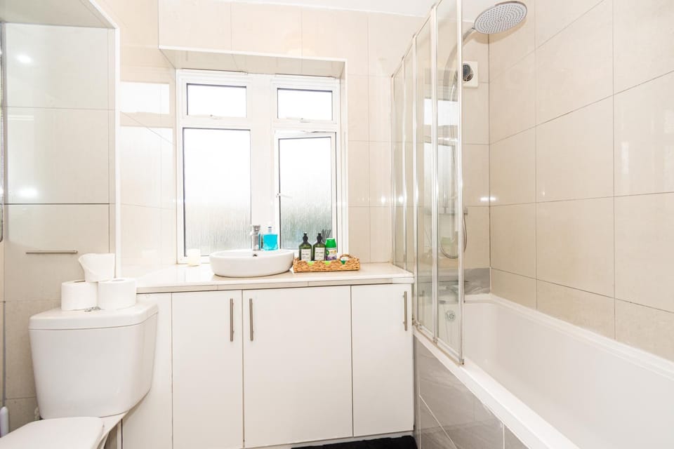 Shower, Bathroom, Bath, towels